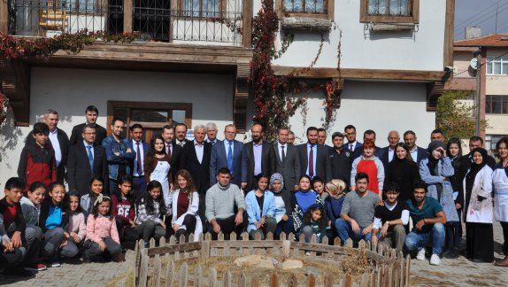 Kralların Ressamı Rahmi Pehlivanlı Sanat Haftası ve Etkinlikleri Kapsamında Kırıkkale Üniversitesi Güzel Sanatlar Fakültesiyle Ortak Workshop Yapılarak Anıldı