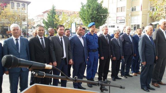 19 Ekim Muhtarlar Günü Münasebetiyle Cumhuriyet Meydanı’nda Kutlama Töreni Düzenlendi